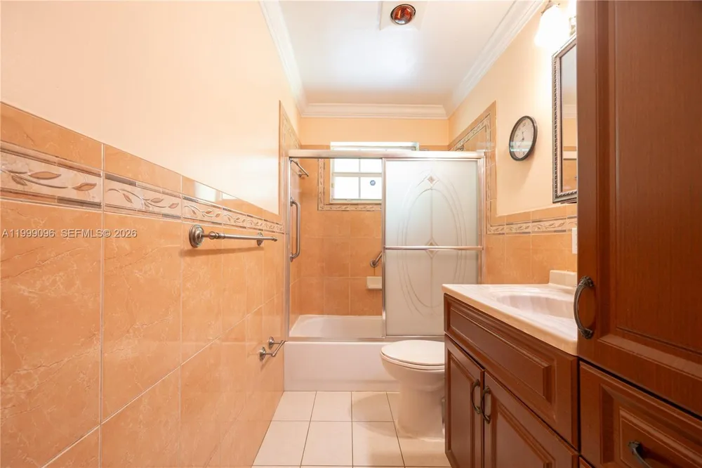 11298 NW 21st Ct Miami, FL 33167