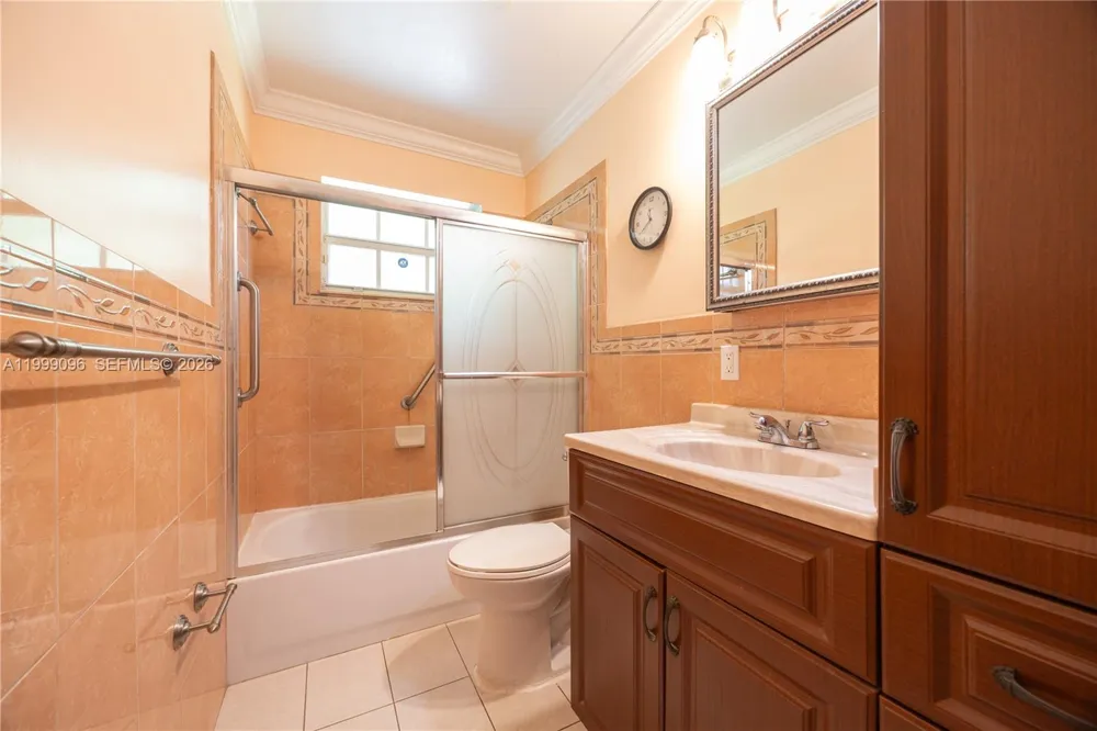 11298 NW 21st Ct Miami, FL 33167