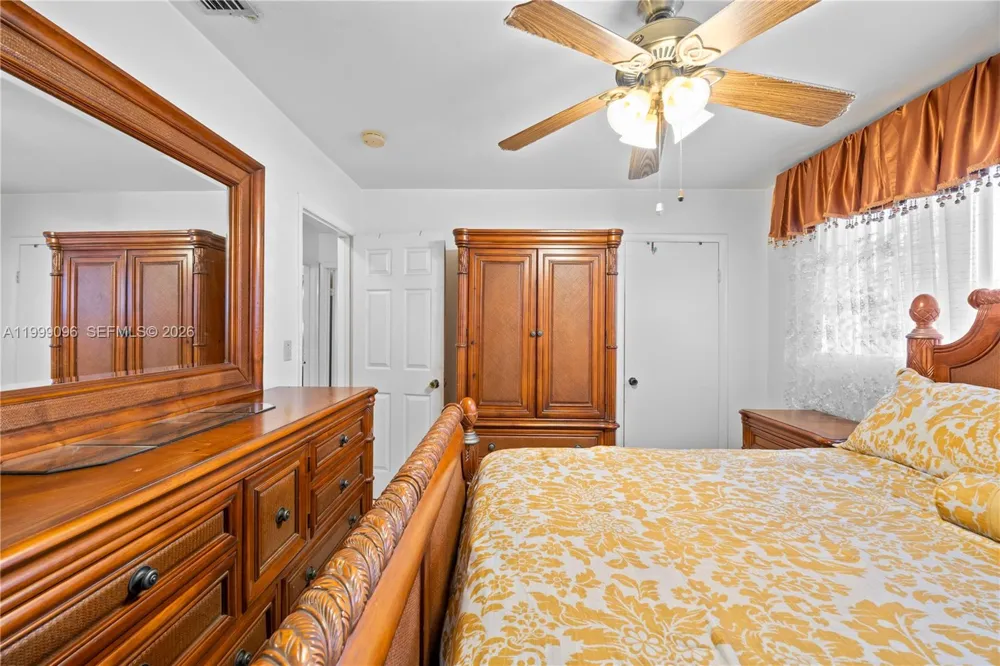 11298 NW 21st Ct Miami, FL 33167