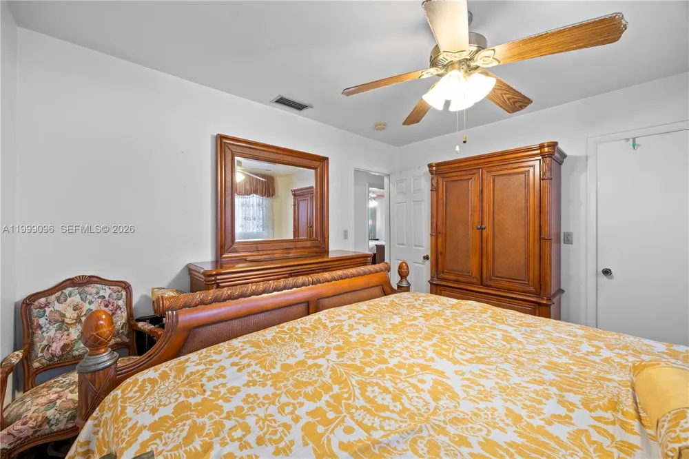 11298 NW 21st Ct Miami, FL 33167