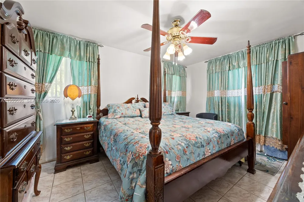 11298 NW 21st Ct Miami, FL 33167