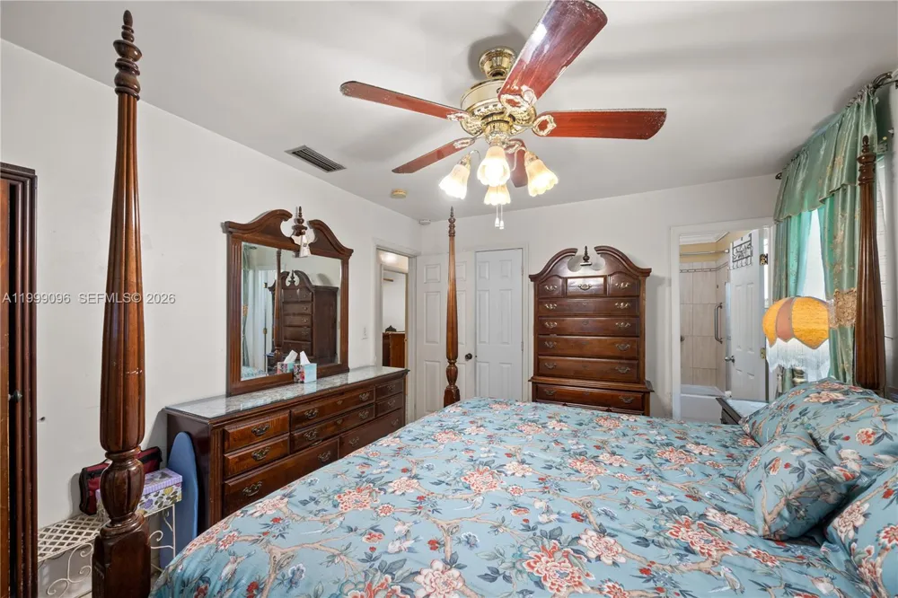 11298 NW 21st Ct Miami, FL 33167