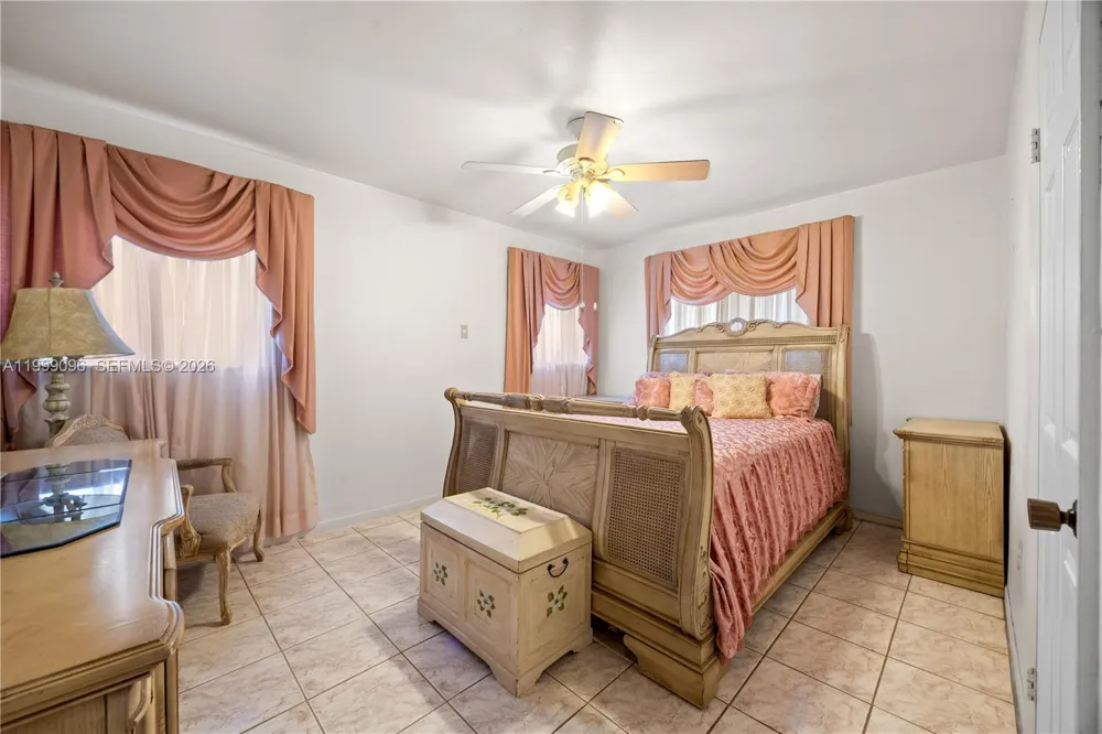 11298 NW 21st Ct Miami, FL 33167