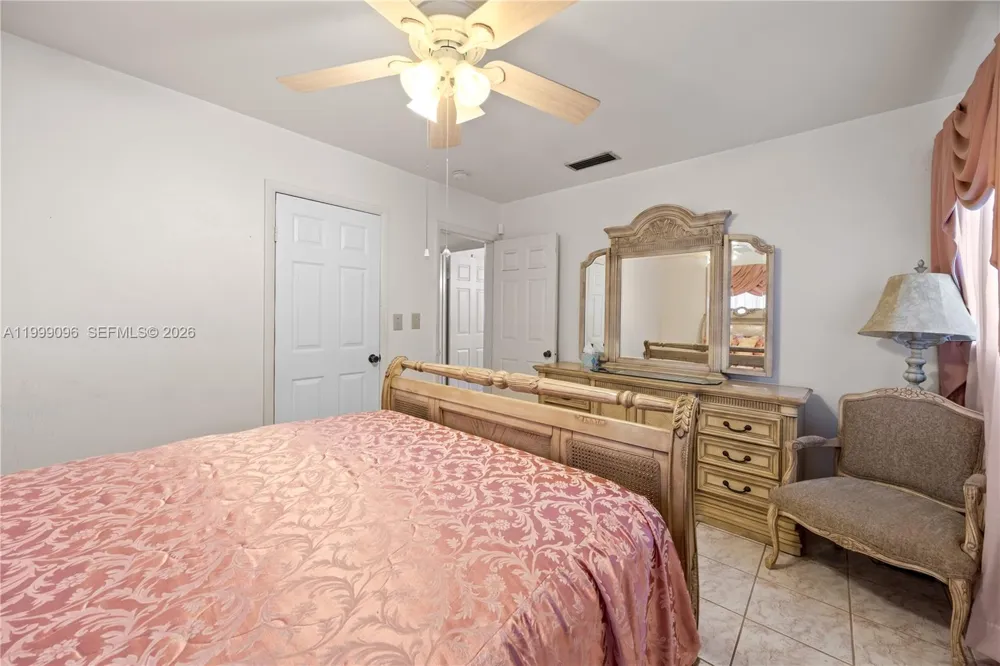 11298 NW 21st Ct Miami, FL 33167