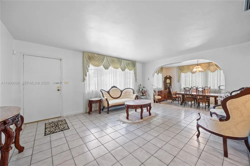 11298 NW 21st Ct Miami, FL 33167