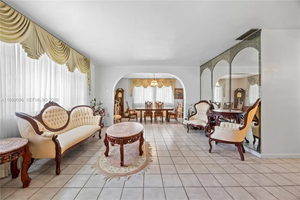 11298 NW 21st Ct Miami, FL 33167