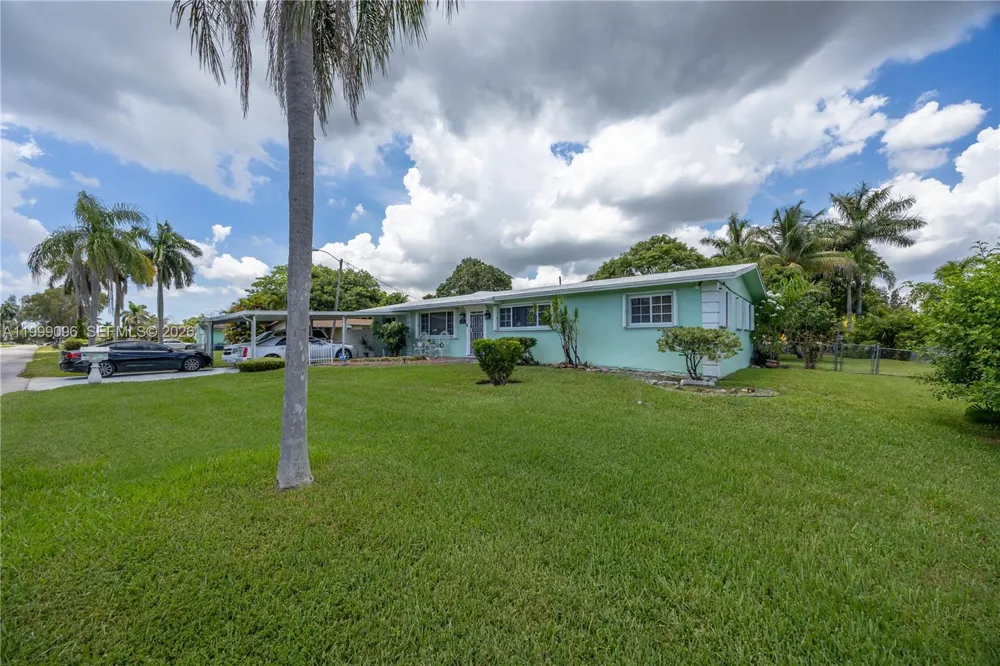 11298 NW 21st Ct Miami, FL 33167