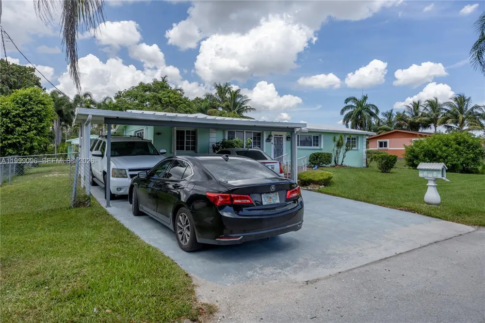 11298 NW 21st Ct Miami, FL 33167