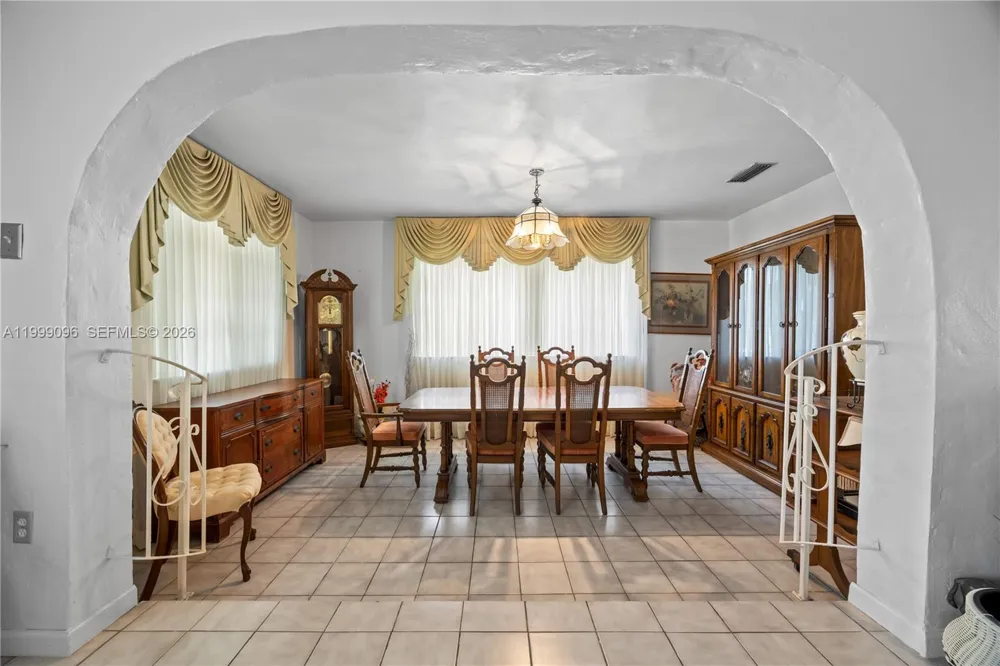 11298 NW 21st Ct Miami, FL 33167