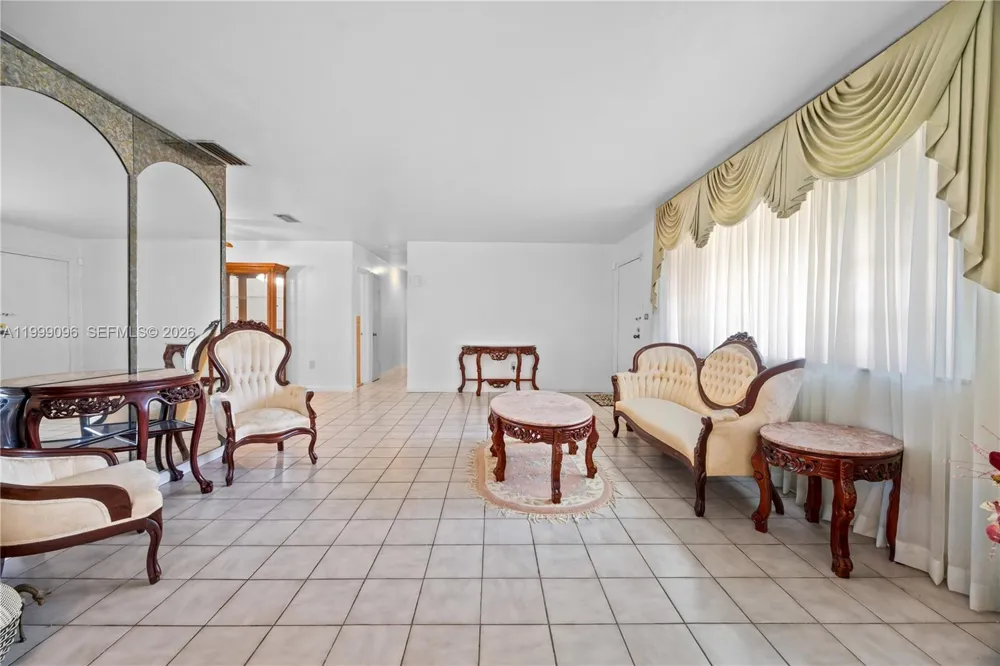 11298 NW 21st Ct Miami, FL 33167