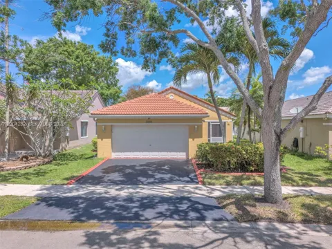 1600 Salerno Cir