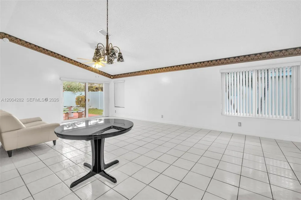 1600 Salerno Cir Weston, FL 33327