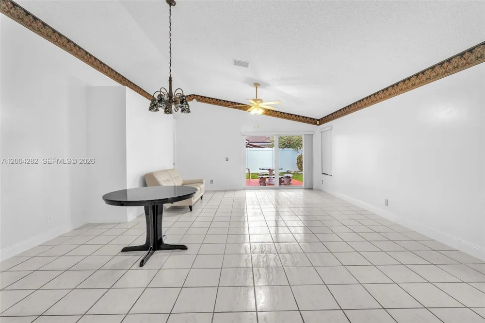 1600 Salerno Cir Weston, FL 33327