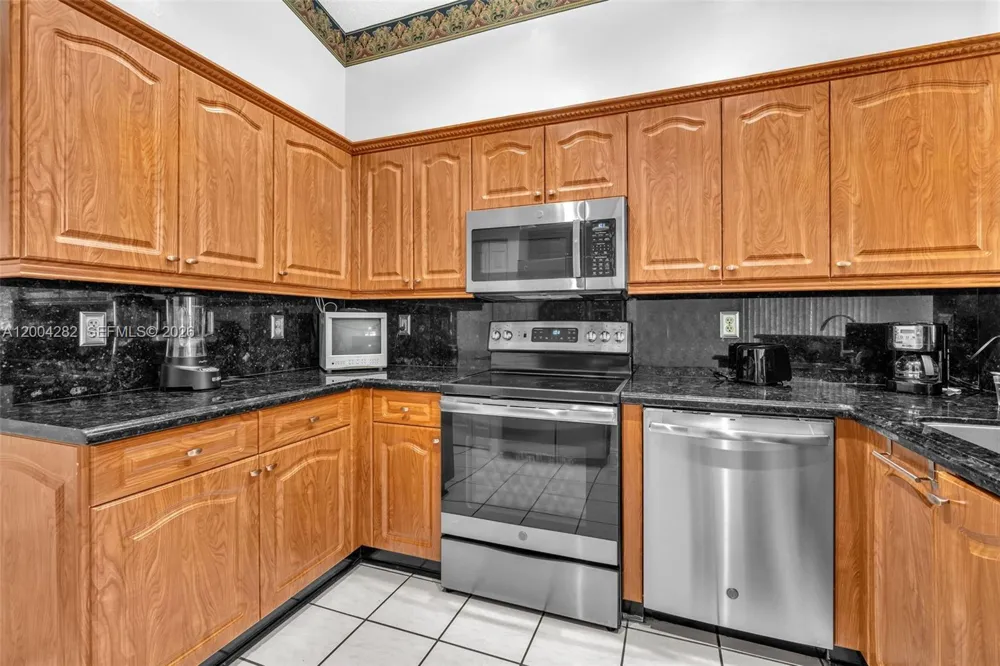 1600 Salerno Cir Weston, FL 33327