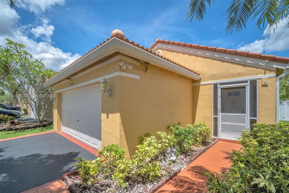 1600 Salerno Cir Weston, FL 33327