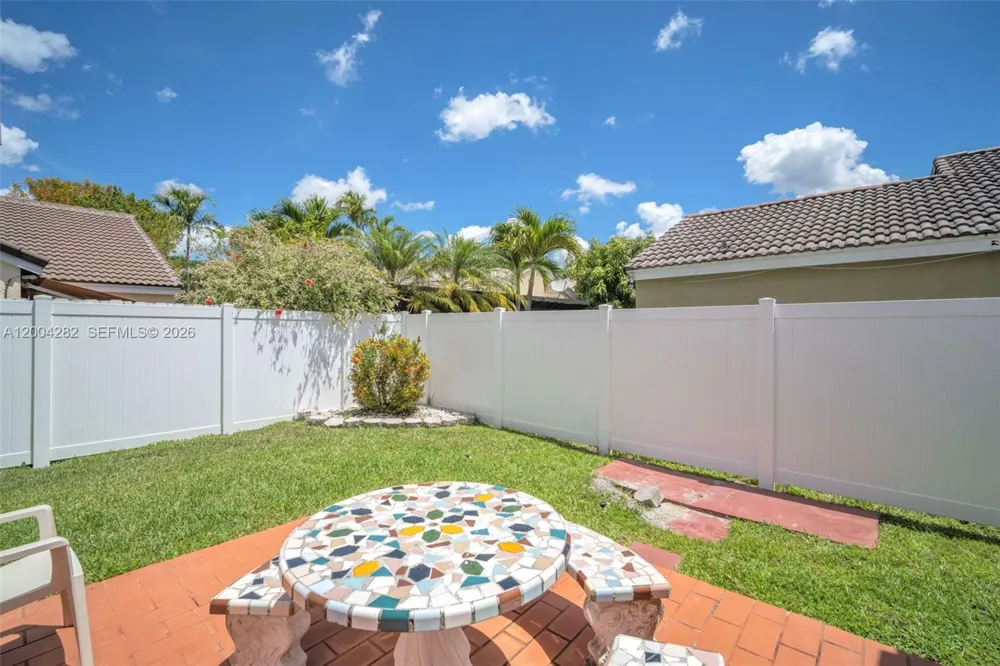 1600 Salerno Cir Weston, FL 33327