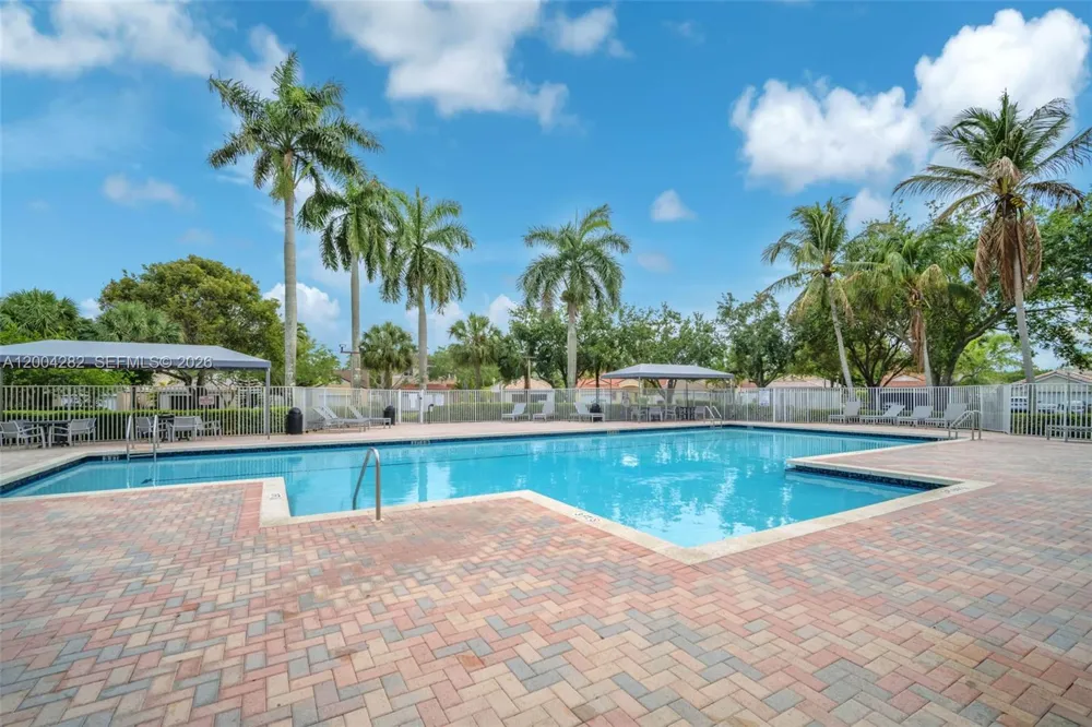 1600 Salerno Cir Weston, FL 33327
