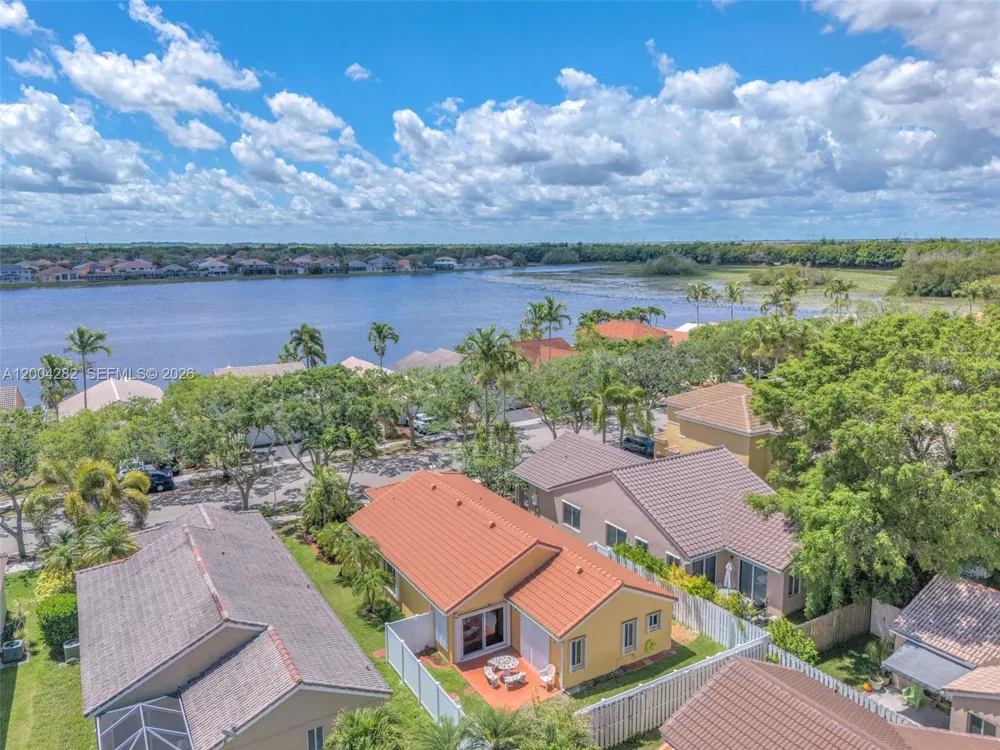1600 Salerno Cir Weston, FL 33327