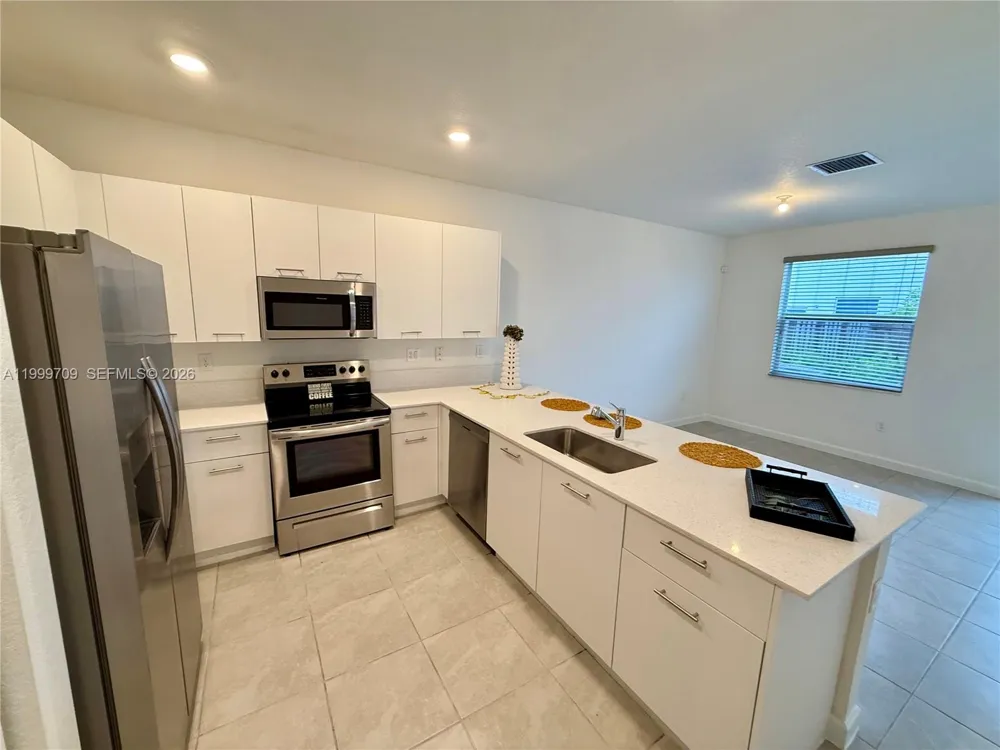 12223 NW 23rd Pl Miami, FL 33167