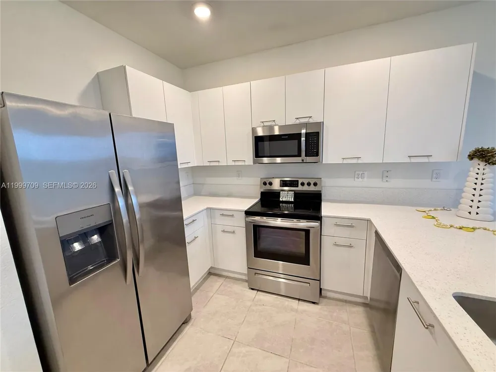 12223 NW 23rd Pl Miami, FL 33167