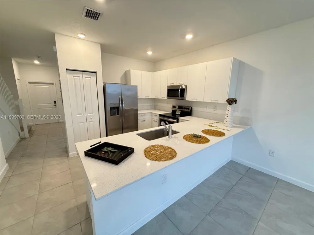 12223 NW 23rd Pl Miami, FL 33167
