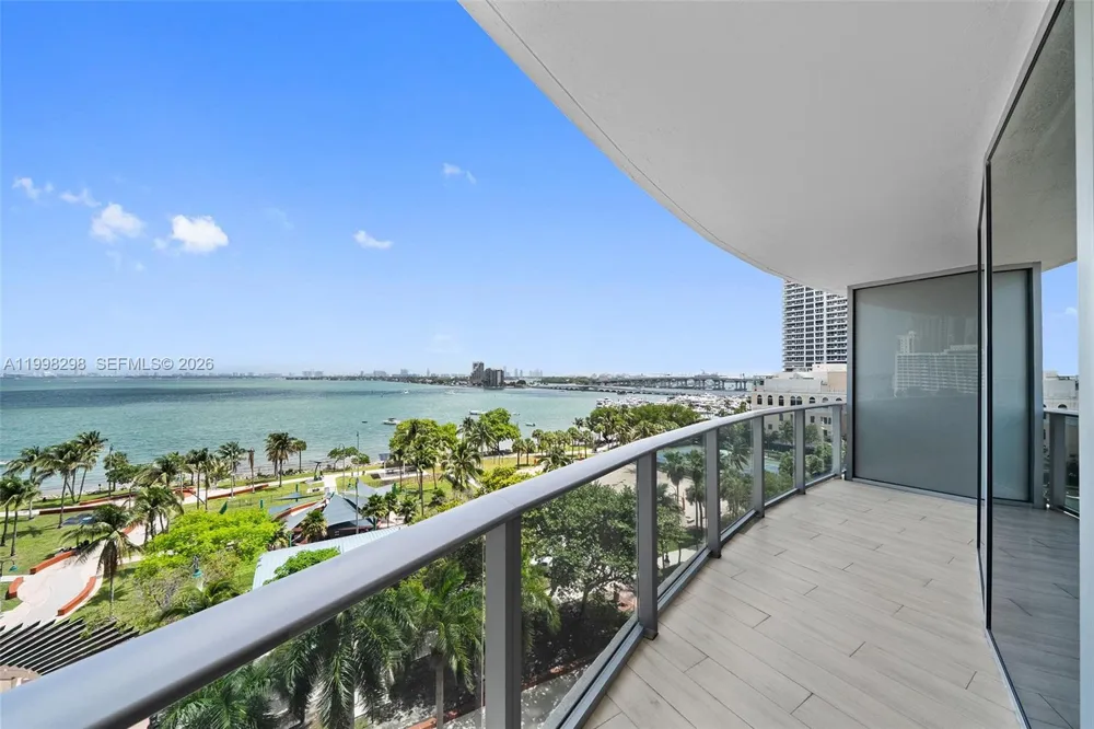 488 NE 18th St #715 Miami, FL 33132