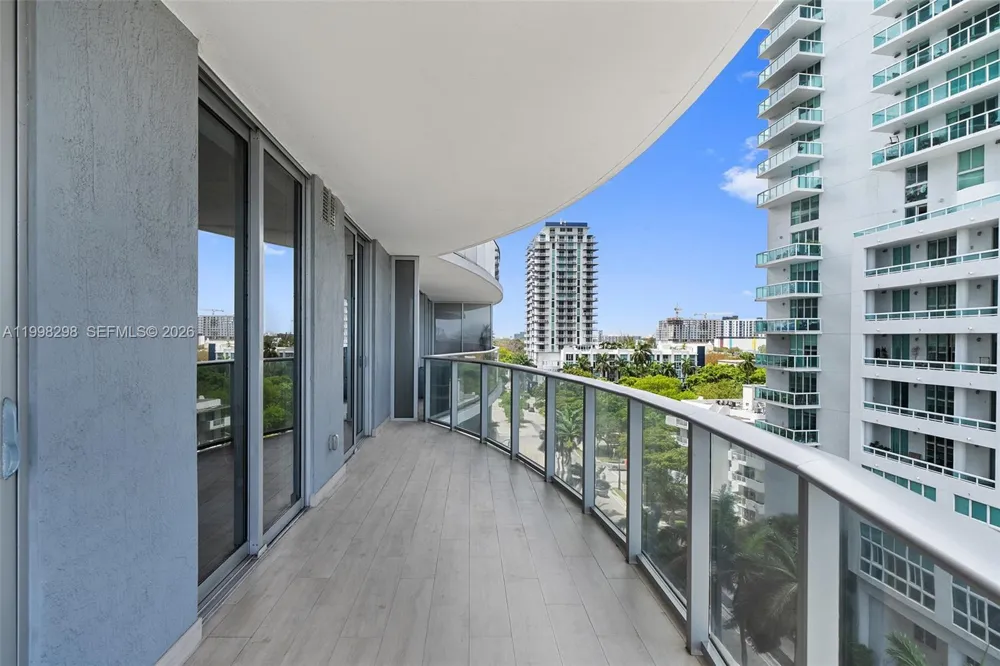 488 NE 18th St #715 Miami, FL 33132