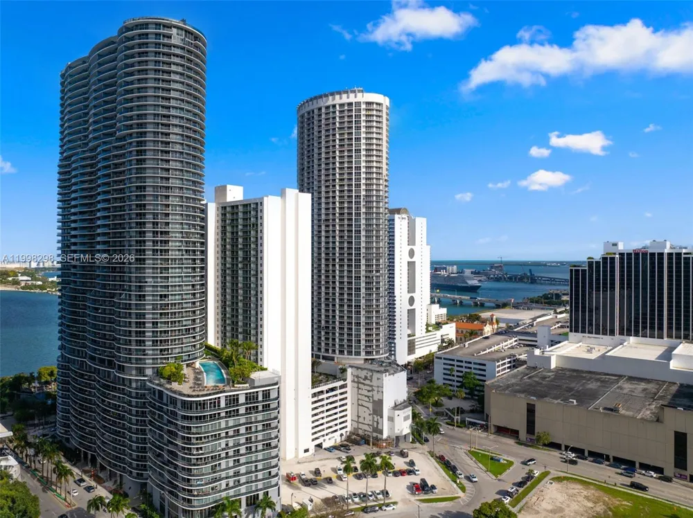488 NE 18th St #715 Miami, FL 33132