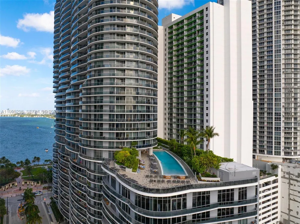 488 NE 18th St #715 Miami, FL 33132