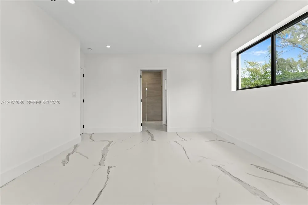 19731 NE 24th Ave Miami, FL 33180