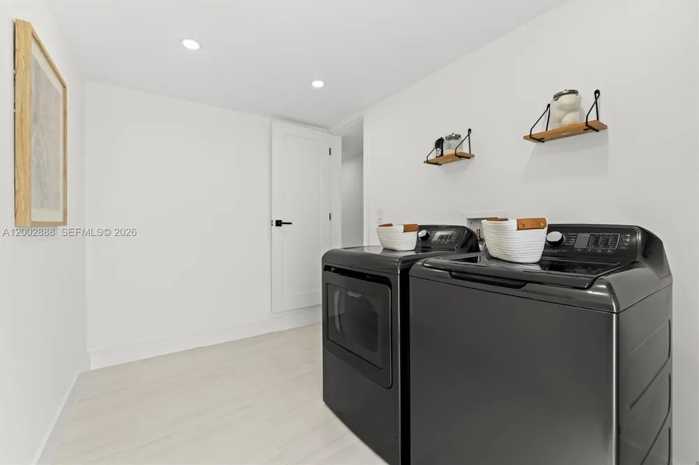 19731 NE 24th Ave Miami, FL 33180