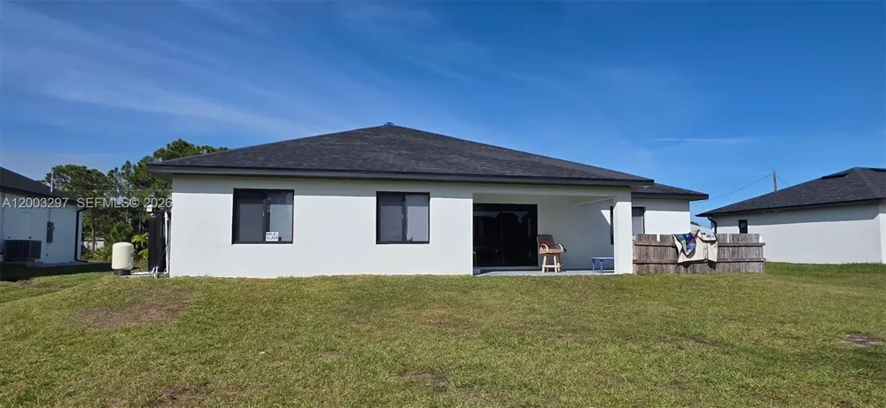 2615 40th ST W Lehigh Acres, FL 33971