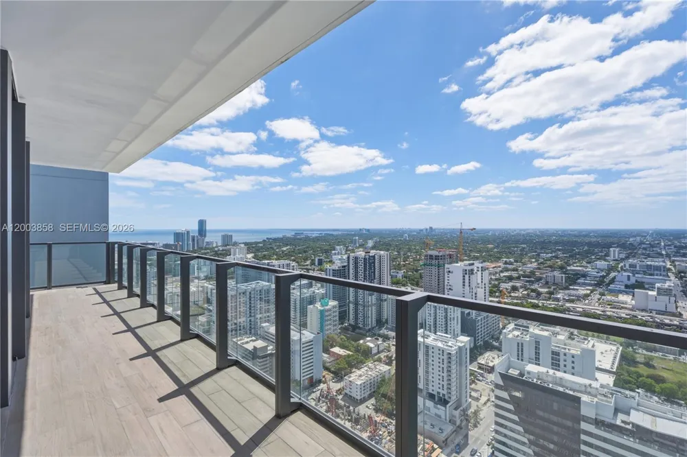 88 SW 7th St #3710 Miami, FL 33130