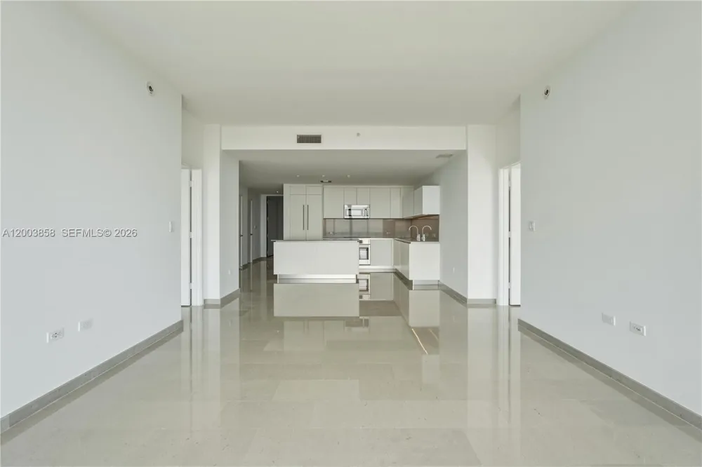 88 SW 7th St #3710 Miami, FL 33130
