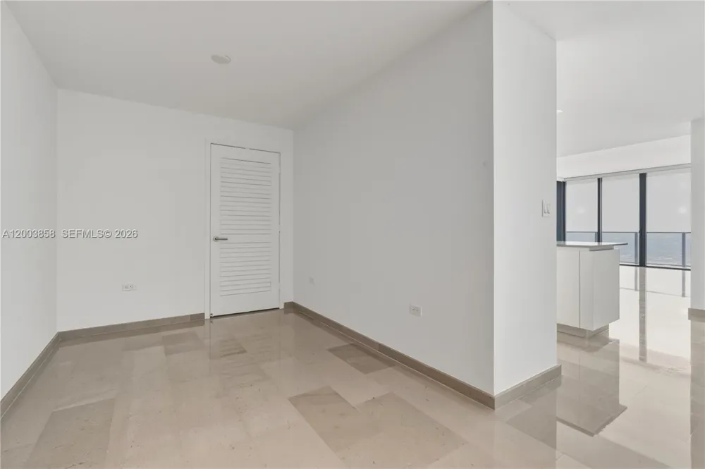88 SW 7th St #3710 Miami, FL 33130