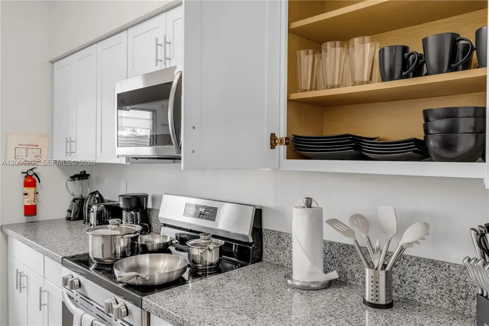 10006 E Bay Harbor Dr #11 Bay Harbor Islands, FL 33154