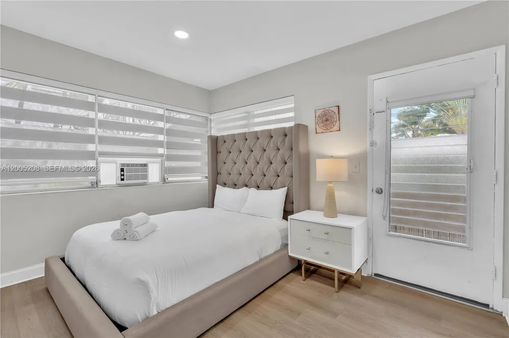 10006 E Bay Harbor Dr #11 Bay Harbor Islands, FL 33154