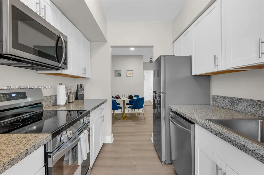 10006 E Bay Harbor Dr #11 Bay Harbor Islands, FL 33154