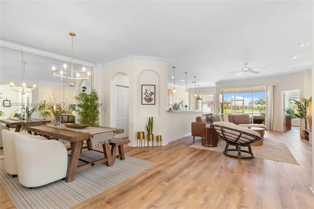 1896 Crestview Way Naples, FL 34119