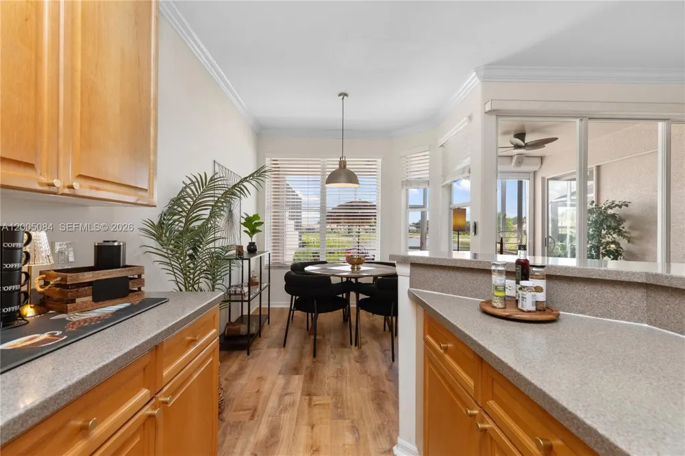 1896 Crestview Way Naples, FL 34119