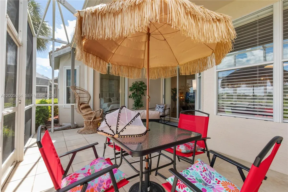 1896 Crestview Way Naples, FL 34119
