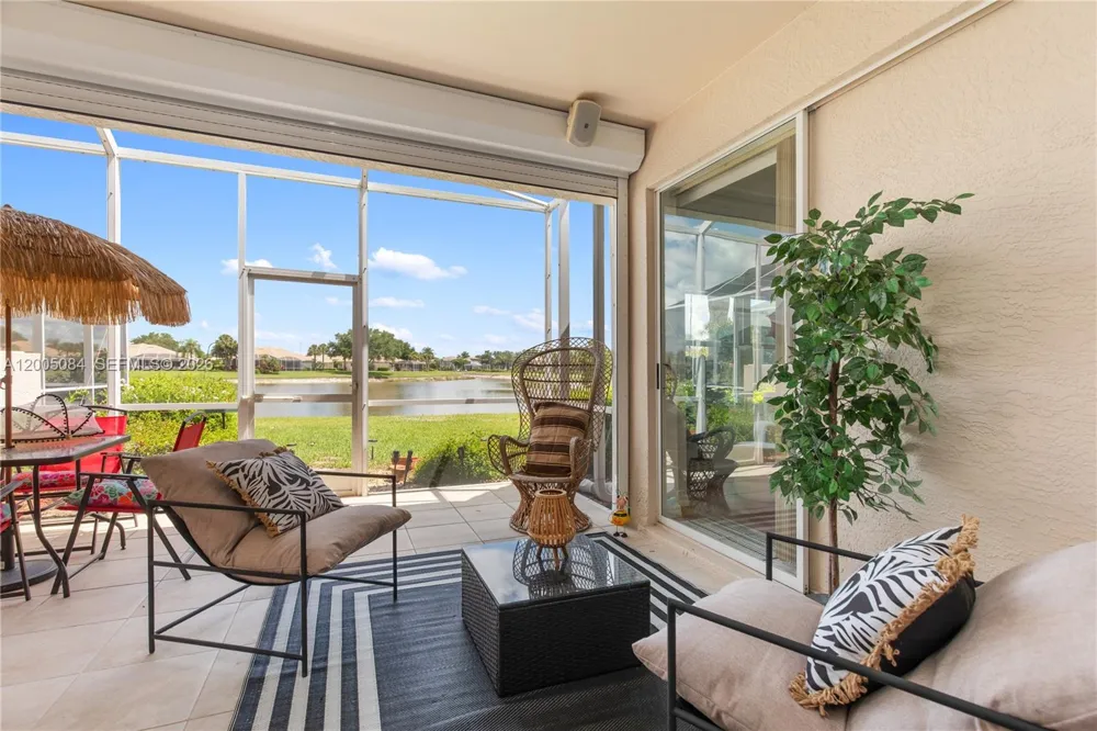 1896 Crestview Way Naples, FL 34119