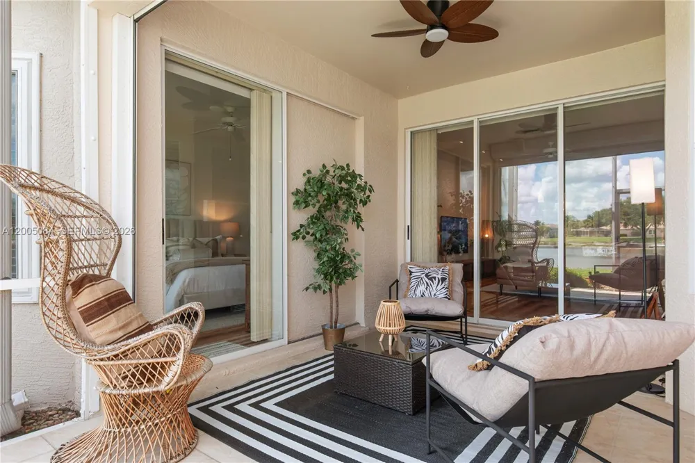 1896 Crestview Way Naples, FL 34119