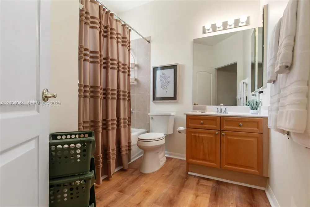 1896 Crestview Way Naples, FL 34119