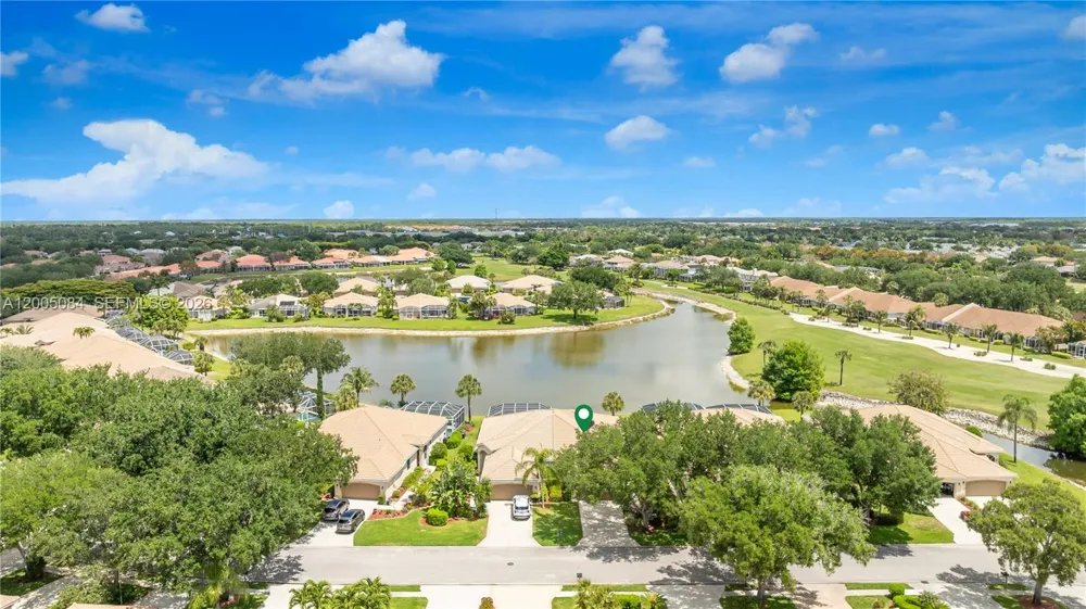 1896 Crestview Way Naples, FL 34119