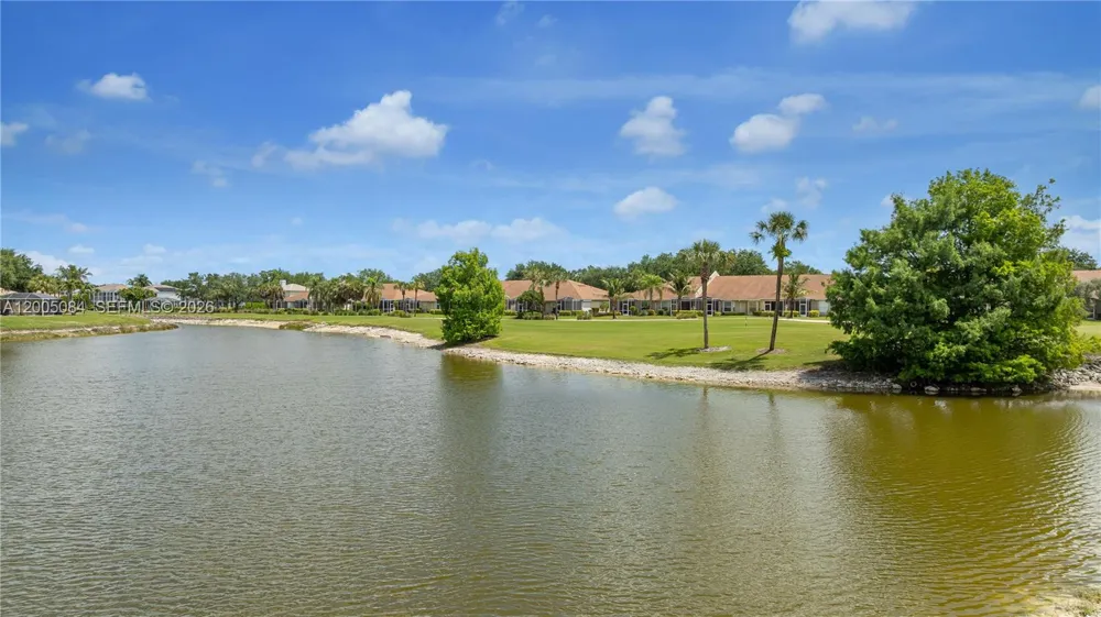 1896 Crestview Way Naples, FL 34119