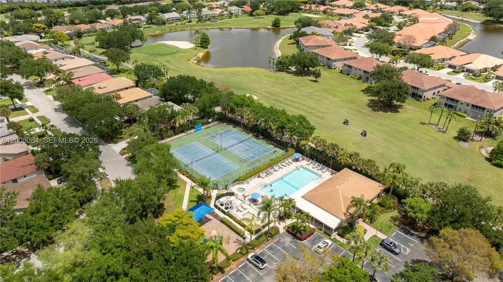 1896 Crestview Way Naples, FL 34119