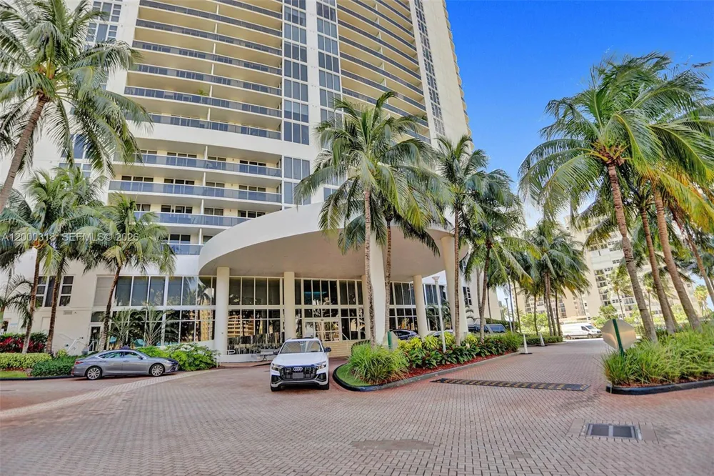 1850 S Ocean Dr #3301 Hallandale Beach, FL 33009
