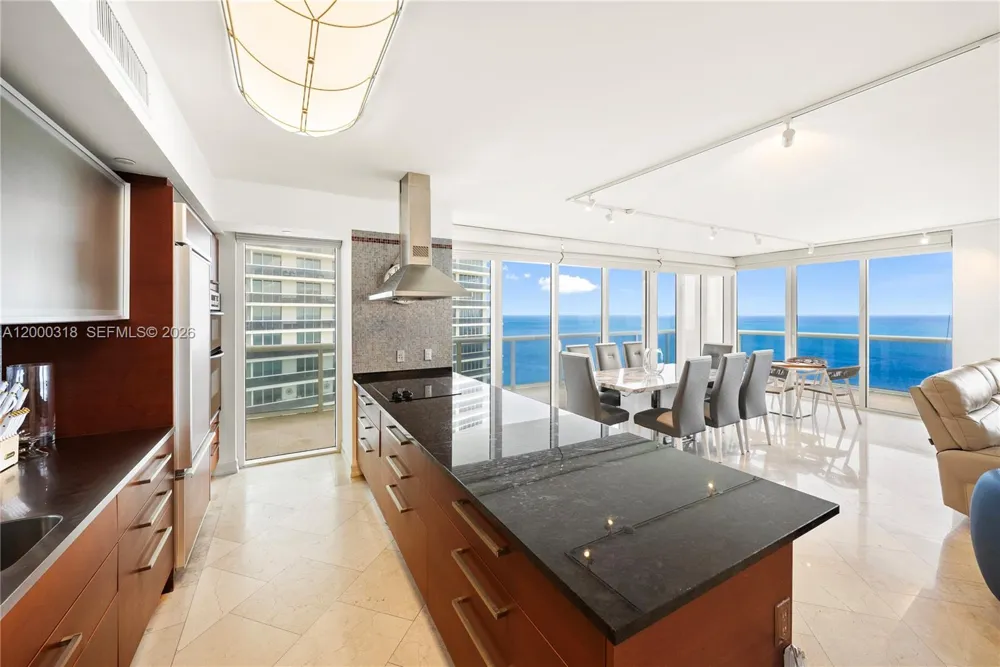 1850 S Ocean Dr #3301 Hallandale Beach, FL 33009