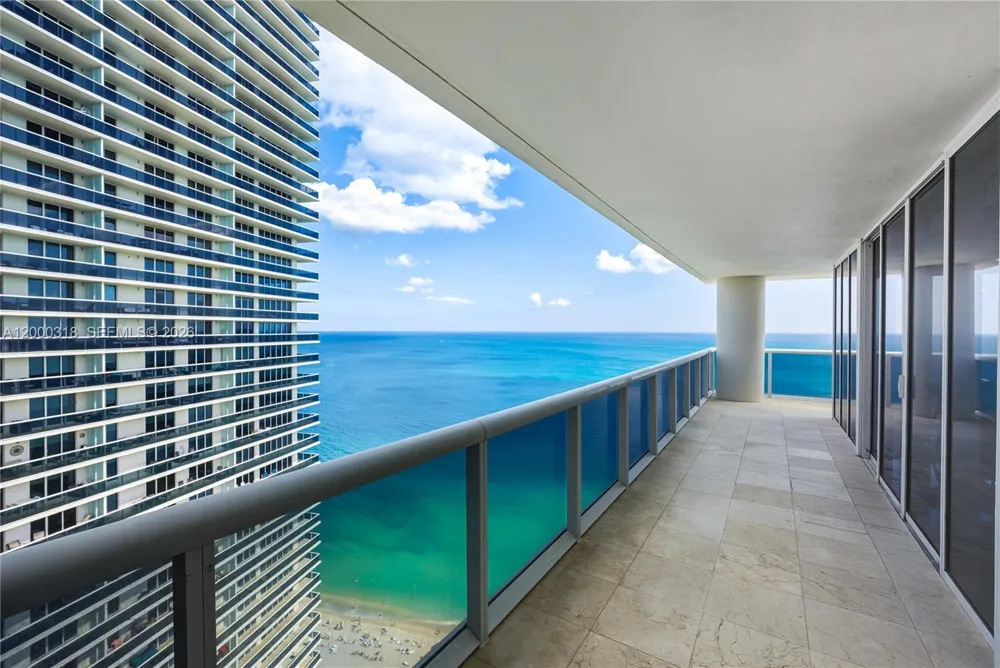 1850 S Ocean Dr #3301 Hallandale Beach, FL 33009